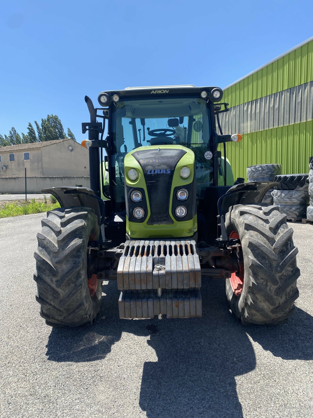 Traktor des Typs CLAAS ARION 460, Gebrauchtmaschine in SAINT ANDIOL (Bild 2)