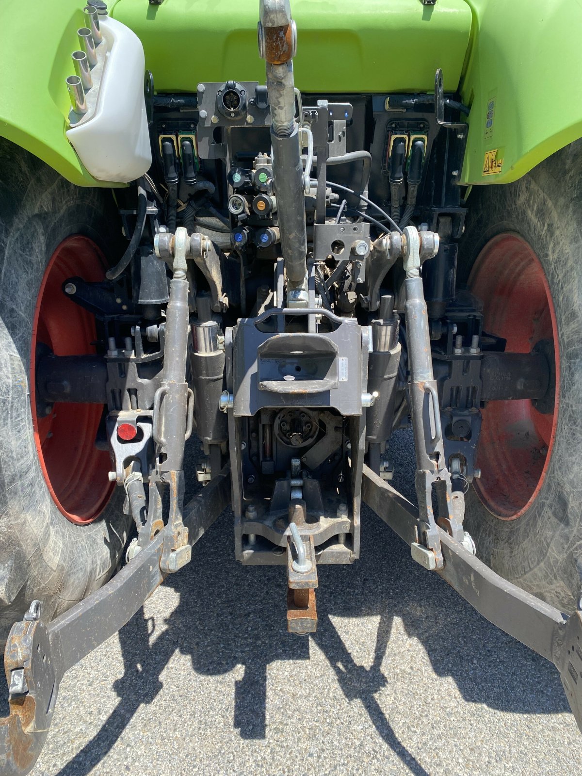 Traktor typu CLAAS ARION 460, Gebrauchtmaschine w SAINT ANDIOL (Zdjęcie 5)