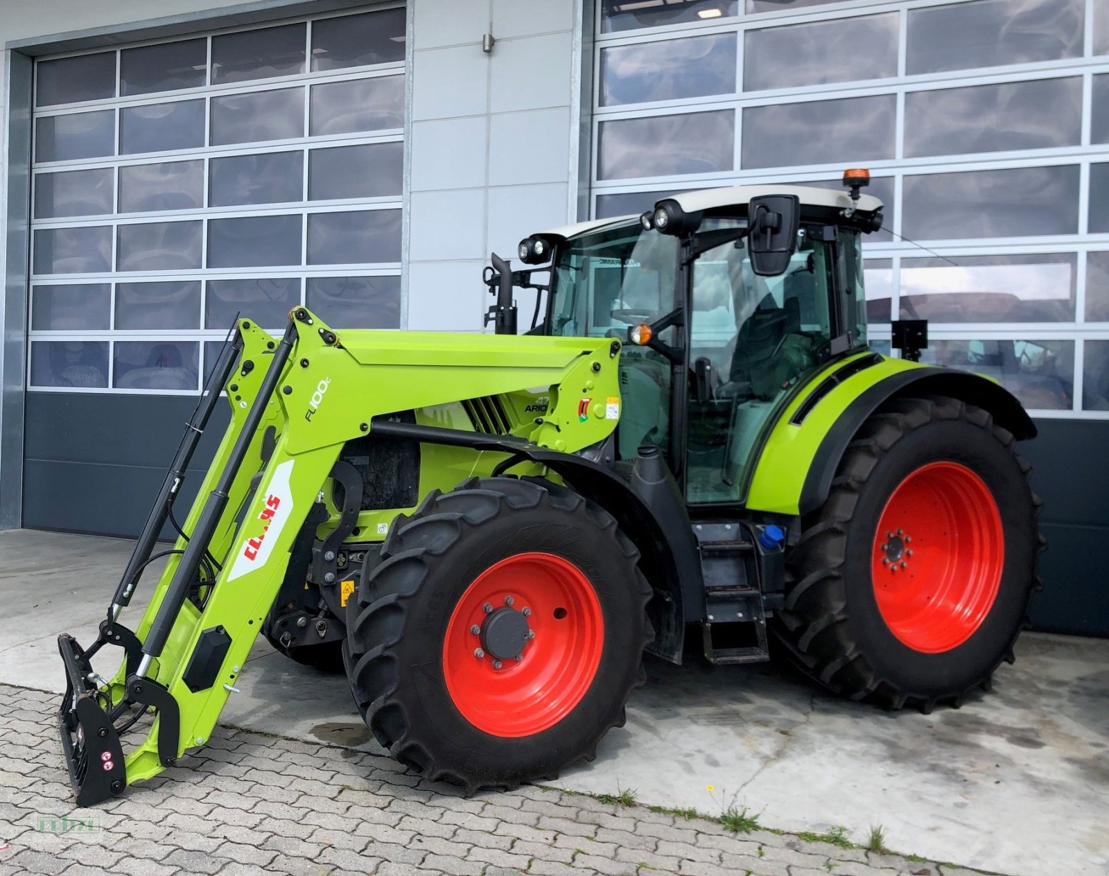 Traktor des Typs CLAAS Arion 470 CIS, Gebrauchtmaschine in Bruckmühl (Bild 3)