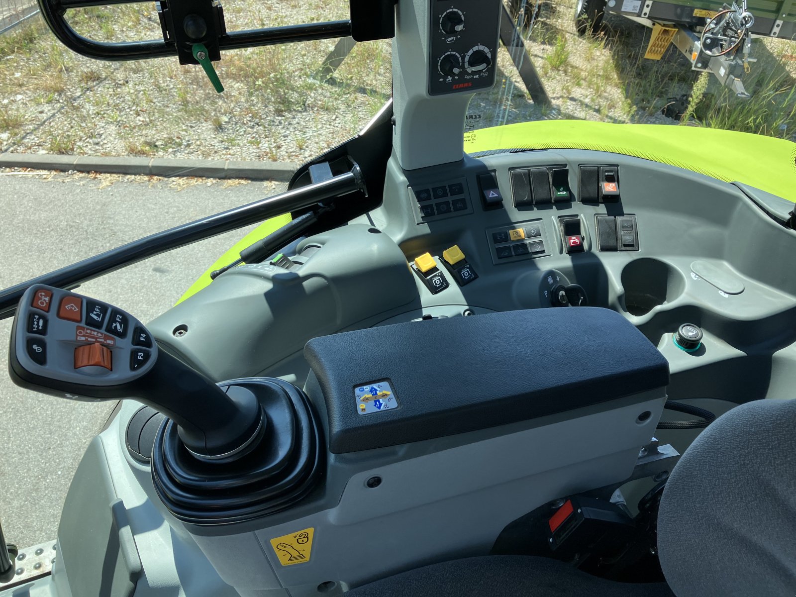 Traktor za tip CLAAS Arion 470, Gebrauchtmaschine u Freystadt (Slika 23)