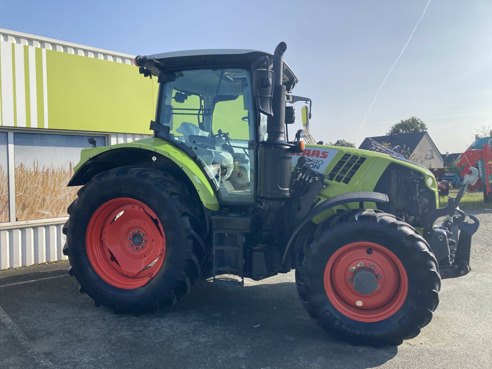 Traktor des Typs CLAAS ARION 510 ADVANCE CMATIC, Gebrauchtmaschine in ST CLEMENT DE LA PLACE (Bild 8)