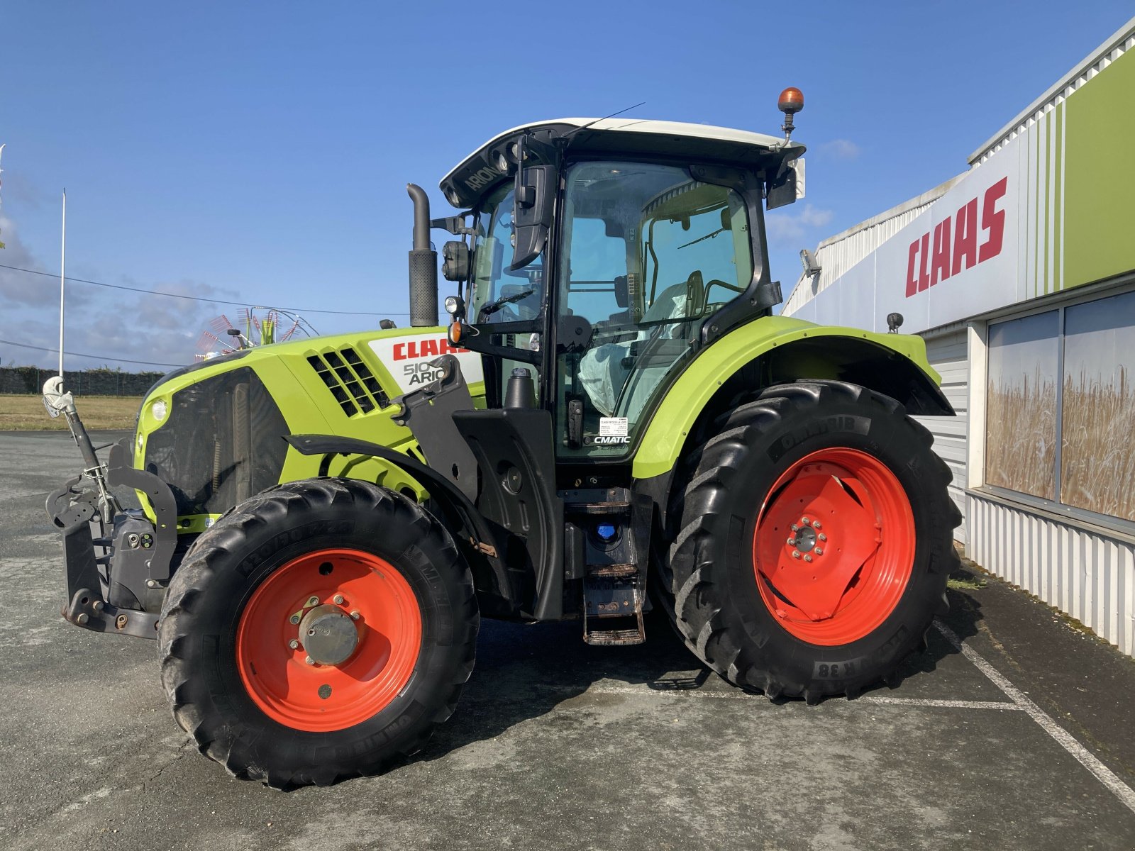 Traktor des Typs CLAAS ARION 510 ADVANCE CMATIC, Gebrauchtmaschine in ST CLEMENT DE LA PLACE (Bild 4)