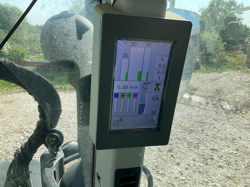 Traktor del tipo CLAAS ARION 510 CIS+, Gebrauchtmaschine en MORLHON LE HAUT (Imagen 10)