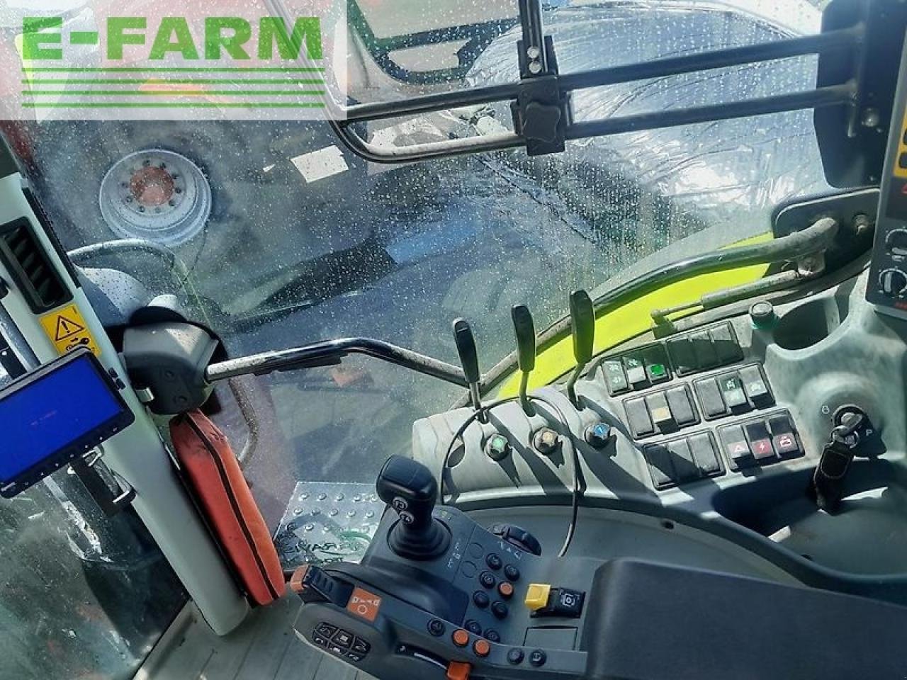 Traktor от тип CLAAS arion 510 cis mit frontlader fl 140 CIS, Gebrauchtmaschine в ROSENDAHL (Снимка 10)