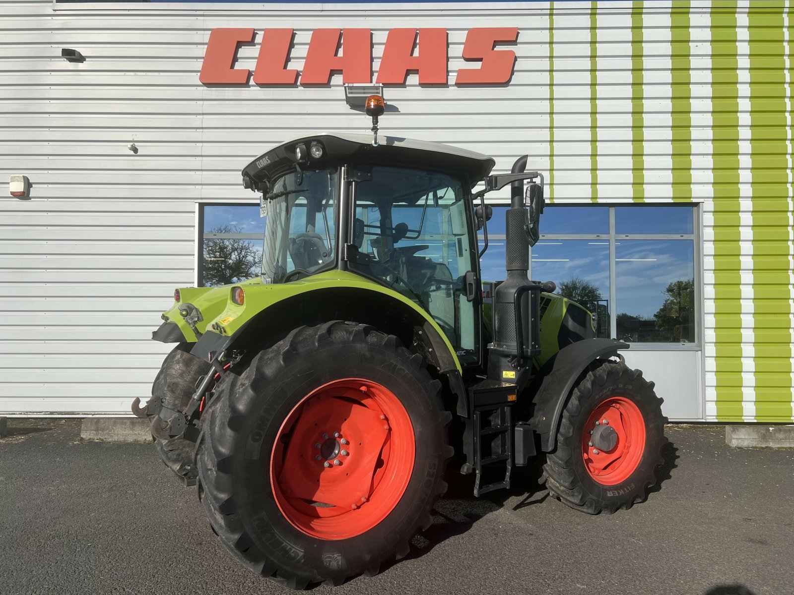 Traktor типа CLAAS ARION 510 CMATIC S5, Gebrauchtmaschine в Moulins (Фотография 8)