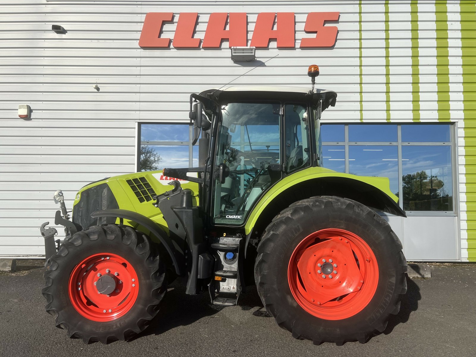 Traktor typu CLAAS ARION 510 CMATIC S5, Gebrauchtmaschine w Gannat (Zdjęcie 4)