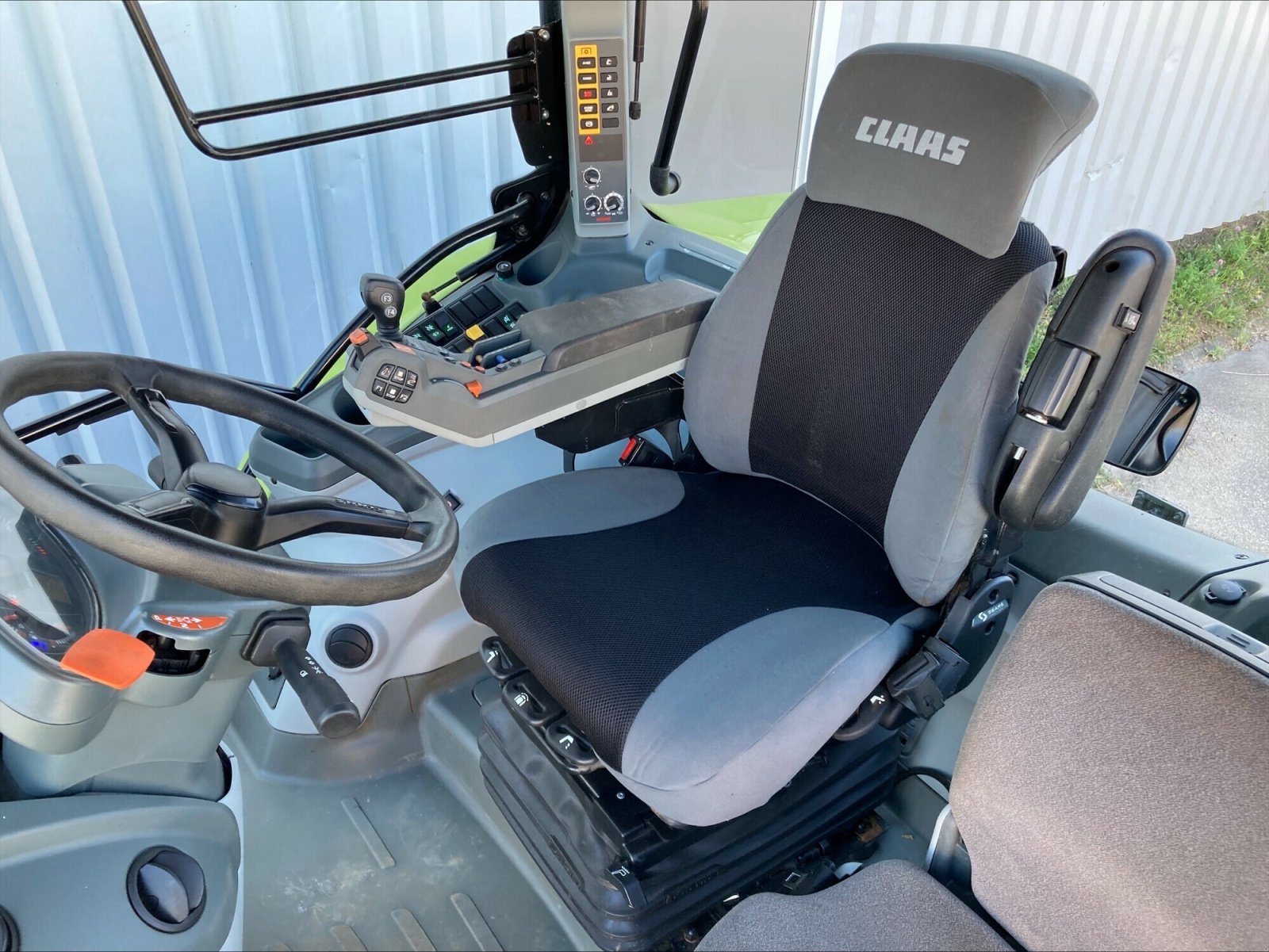 Traktor del tipo CLAAS ARION 510 CMATIC, Gebrauchtmaschine en CHEMINOT (Imagen 7)