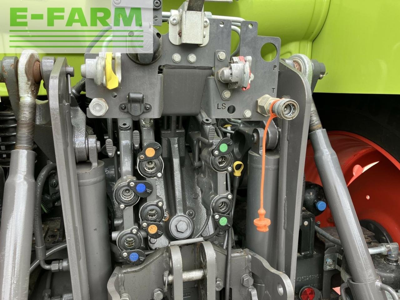 Traktor of the type CLAAS arion 510 - stage v +t412, Gebrauchtmaschine in PLOUIGNEAU (Picture 8)