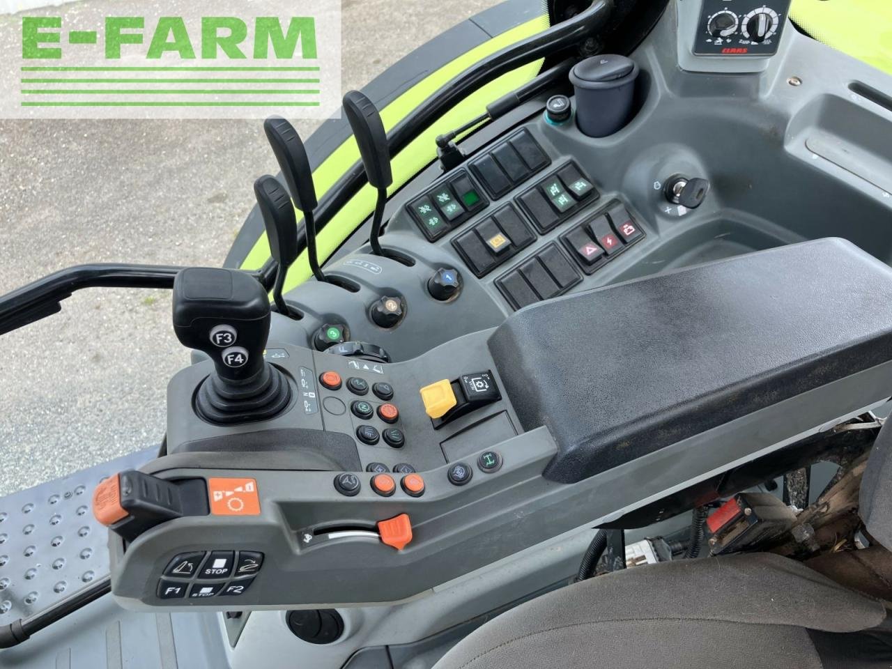 Traktor typu CLAAS arion 510 - stage v +t412, Gebrauchtmaschine w PLOUIGNEAU (Zdjęcie 10)