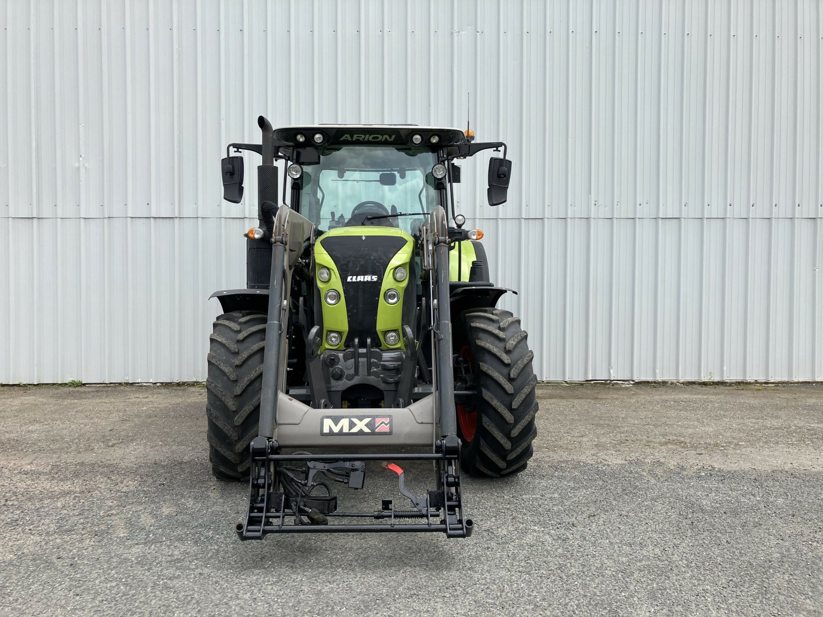 Traktor typu CLAAS ARION 510 - STAGE V +T412, Gebrauchtmaschine v PLOUIGNEAU (Obrázok 4)