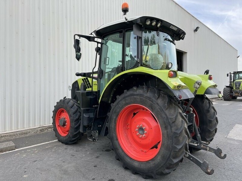 Traktor des Typs CLAAS ARION 510 - STAGE V, Gebrauchtmaschine in Charnay-lès-macon (Bild 3)