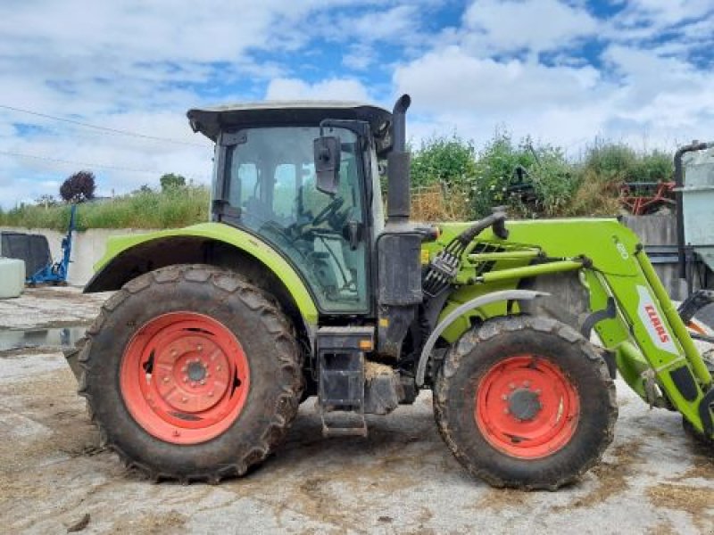 Traktor des Typs CLAAS ARION 510, Gebrauchtmaschine in VELAINES (Bild 1)