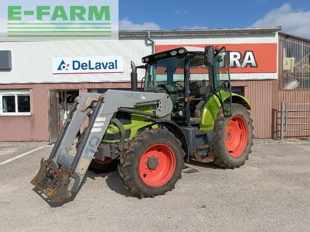 Traktor от тип CLAAS arion 510, Gebrauchtmaschine в LEVIER (Снимка 1)