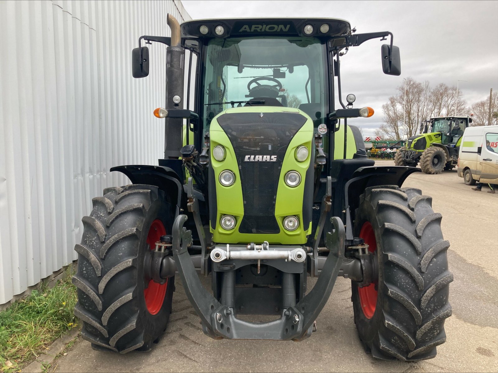 Traktor typu CLAAS ARION 520 CIS T4, Gebrauchtmaschine v CHEMINOT (Obrázok 5)