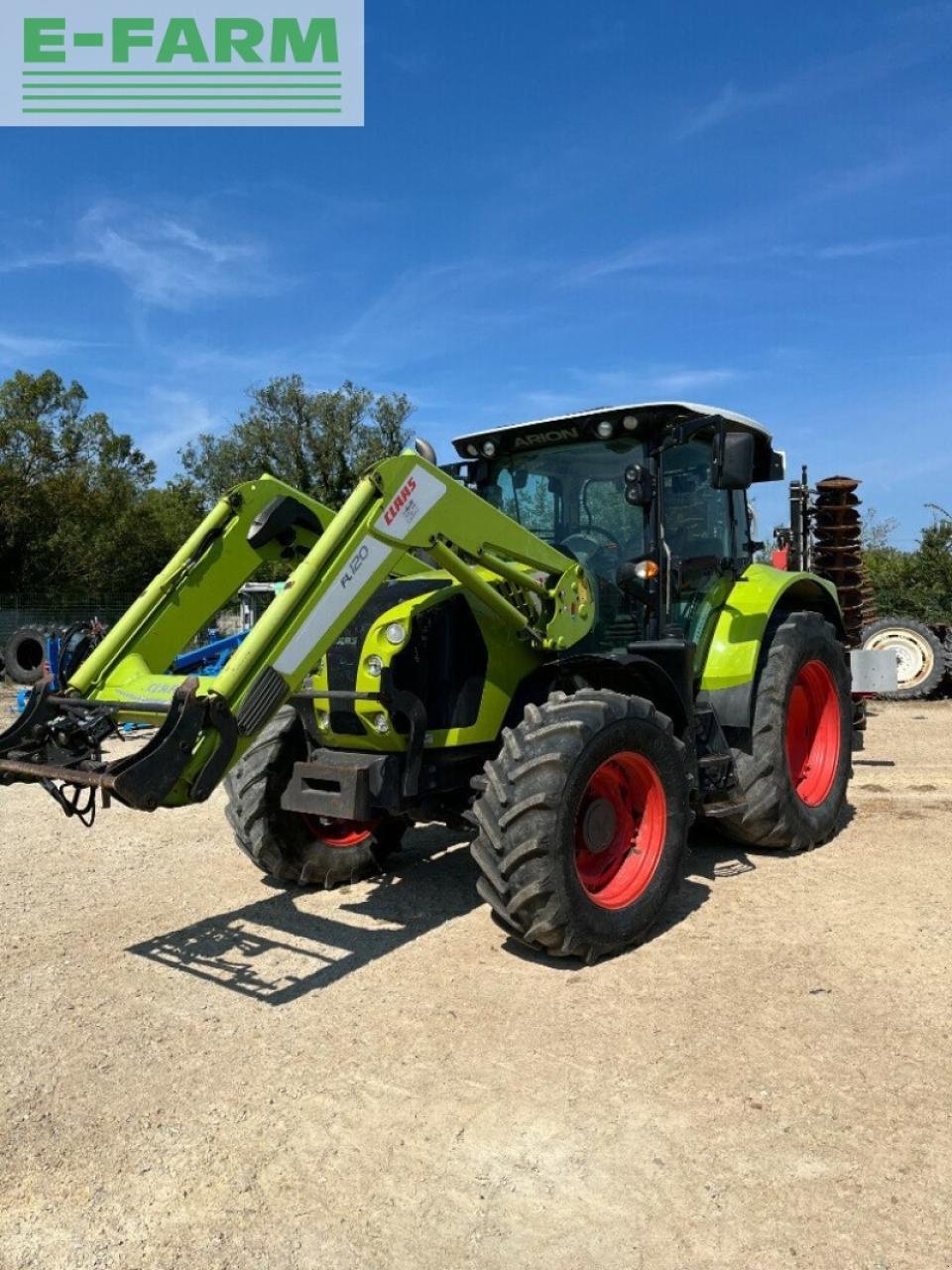 Traktor of the type CLAAS arion 520 cis t4i CIS, Gebrauchtmaschine in ST ANDIOL (Picture 1)