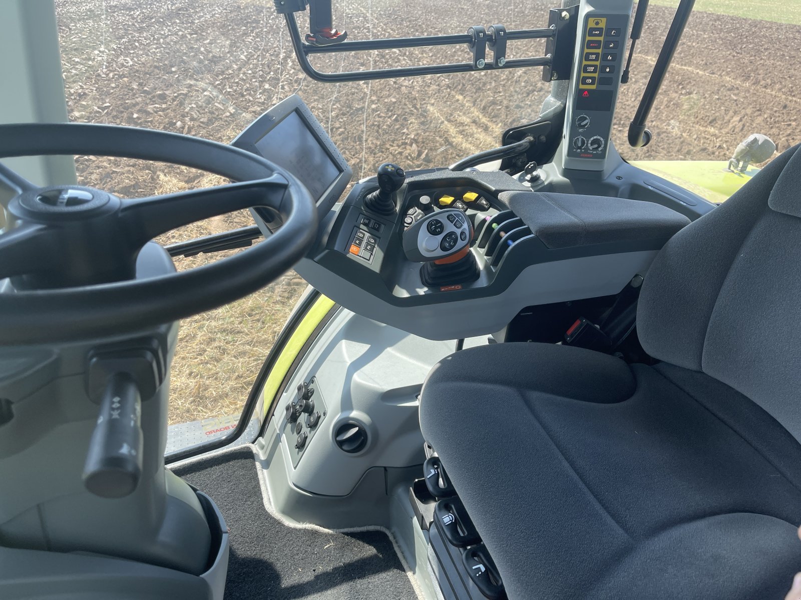 Traktor typu CLAAS Arion 530 CEBIS, Gebrauchtmaschine w Burkardroth (Zdjęcie 3)