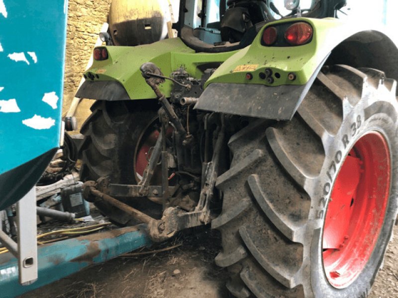 Traktor del tipo CLAAS ARION 530 CIS INTENSIVE ELECTR, Gebrauchtmaschine In PONTIVY (Immagine 3)