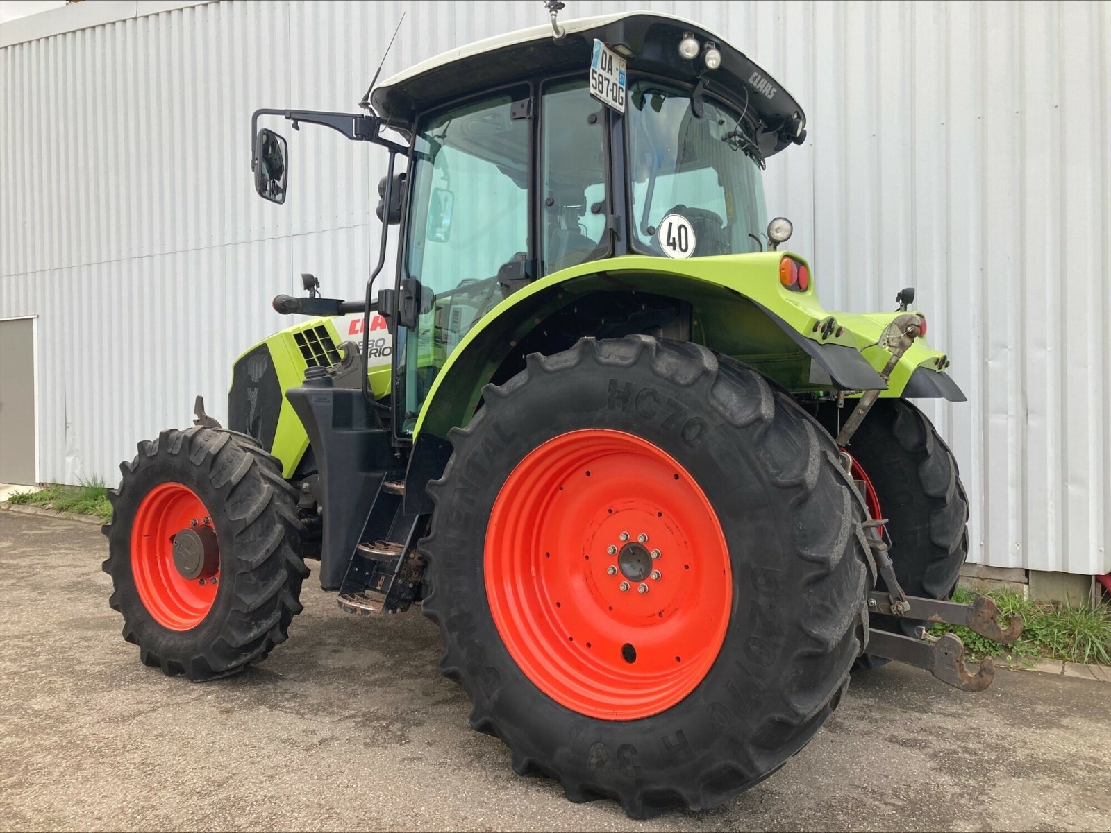 Traktor des Typs CLAAS ARION 530 CIS, Gebrauchtmaschine in CHEMINOT (Bild 3)