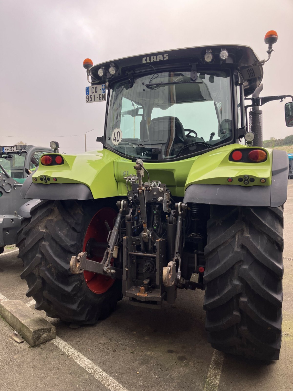 Traktor του τύπου CLAAS ARION 530 CIS, Gebrauchtmaschine σε BLENDECQUES (Φωτογραφία 6)