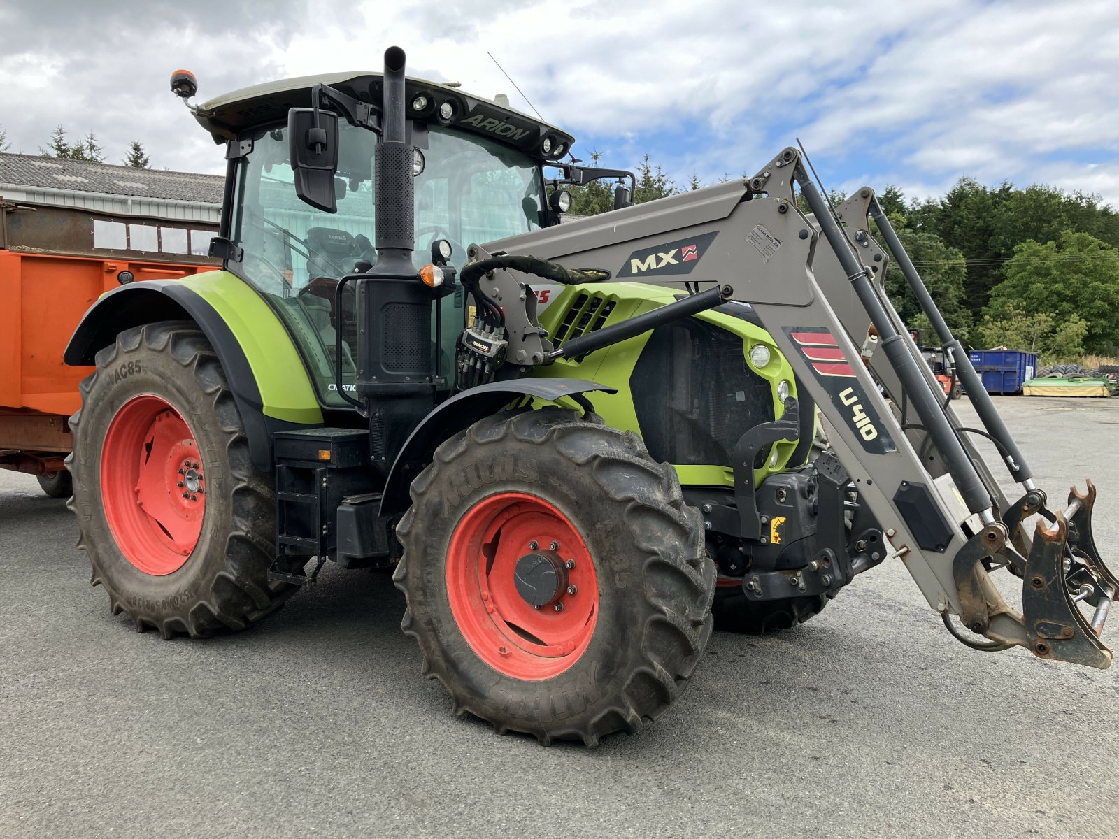 Traktor des Typs CLAAS ARION 530 CMATIC S5 ADV.+U410, Gebrauchtmaschine in BEGARD (Bild 3)