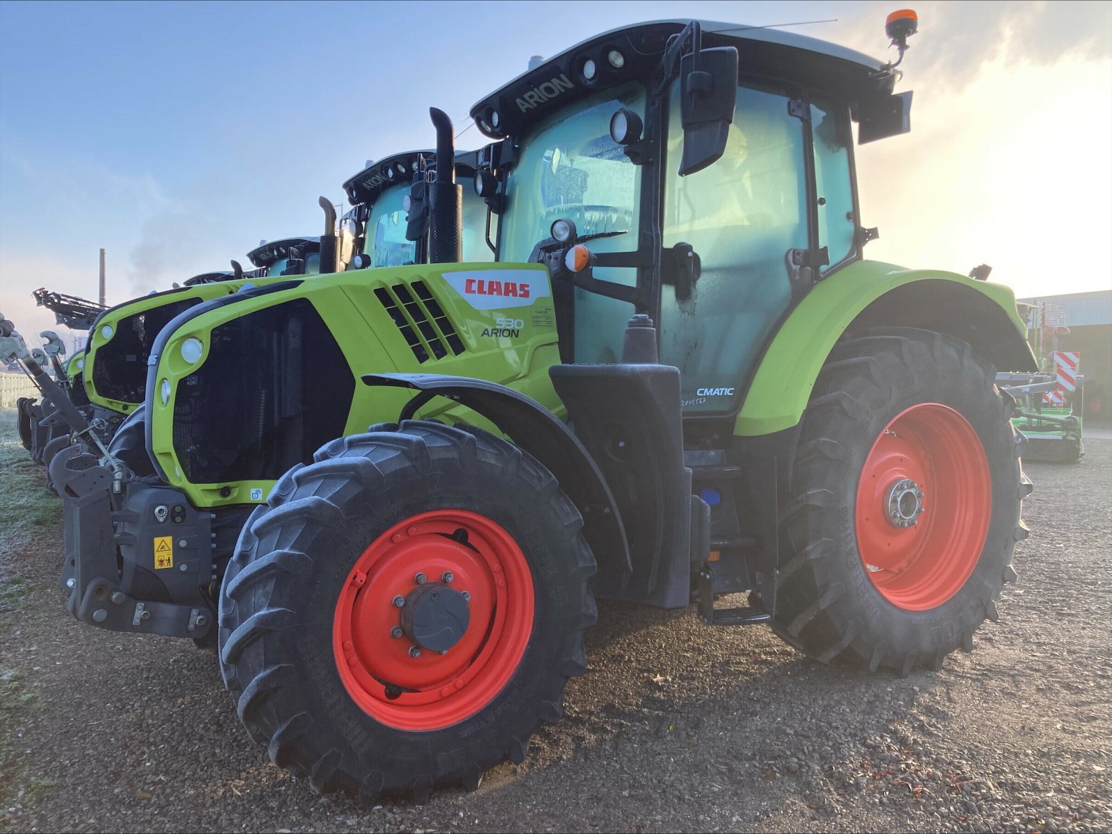 Traktor Türe ait CLAAS ARION 530 CMATIC S5, Gebrauchtmaschine içinde CHEMINOT (resim 1)