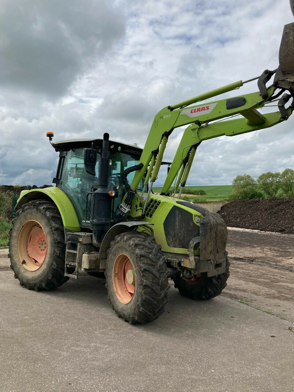 Traktor van het type CLAAS ARION 530 CMATIC, Gebrauchtmaschine in CHEMINOT (Foto 2)