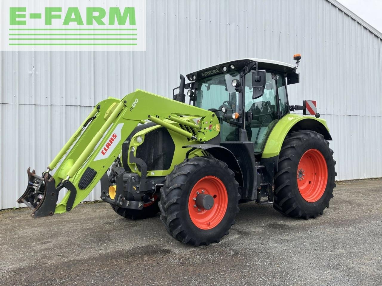 Traktor des Typs CLAAS arion 530 hexashift s5, Gebrauchtmaschine in PLOUIGNEAU (Bild 1)