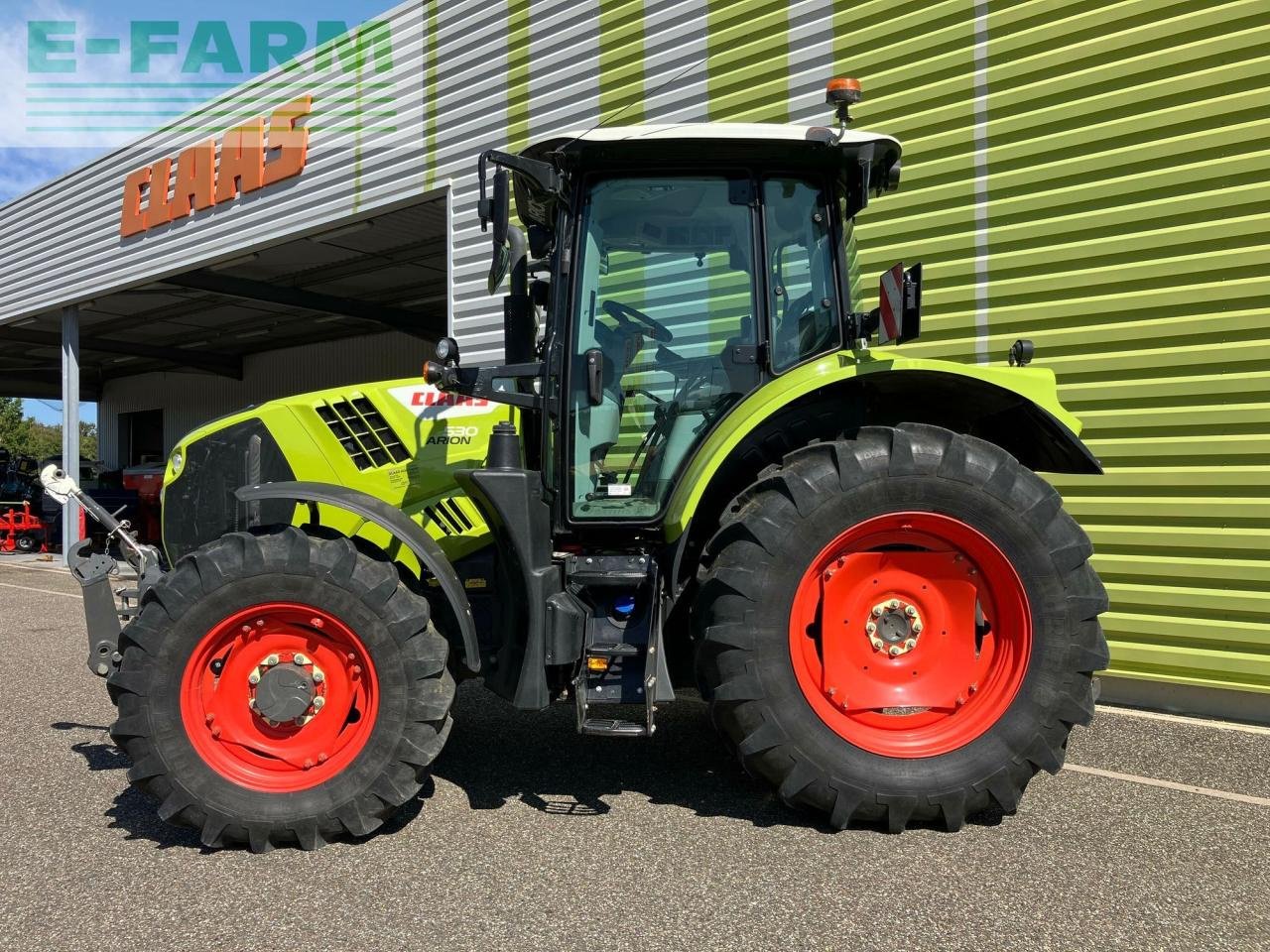 Traktor типа CLAAS arion 530 hexashift s5, Gebrauchtmaschine в AILLAS (33 - GIRONDE) (Фотография 3)