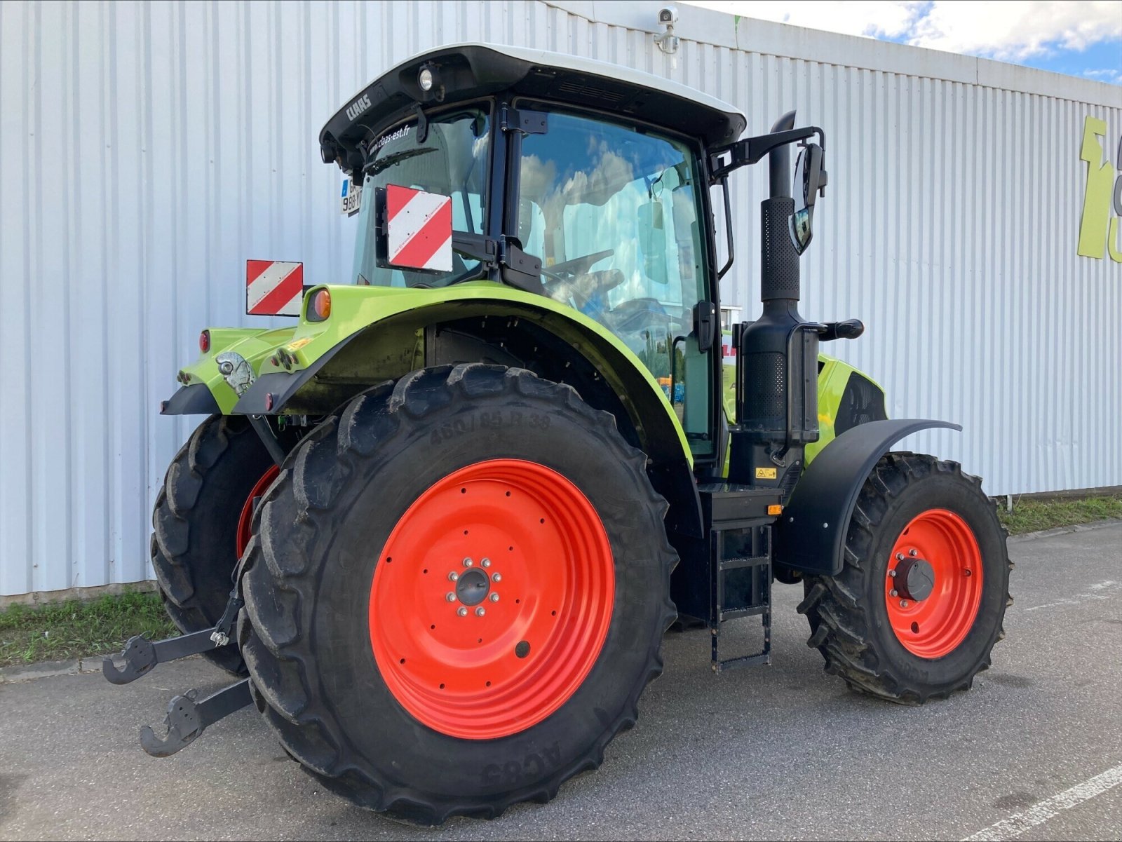 Traktor des Typs CLAAS ARION 530 HEXASHIFT S5, Gebrauchtmaschine in CHEMINOT (Bild 4)