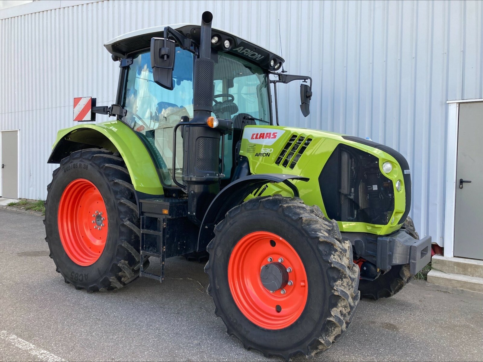 Traktor typu CLAAS ARION 530 HEXASHIFT S5, Gebrauchtmaschine w CHEMINOT (Zdjęcie 2)