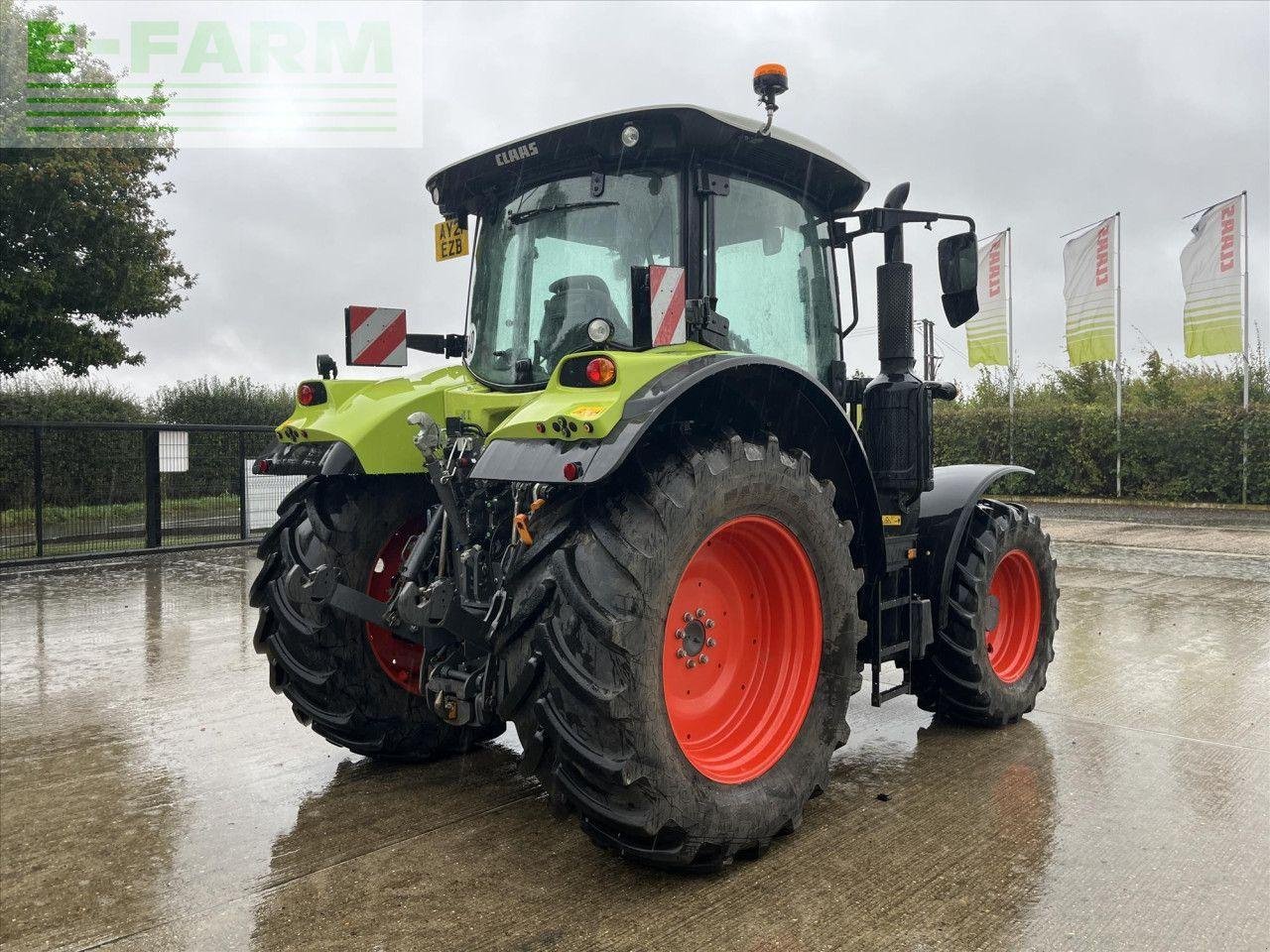 Traktor от тип CLAAS ARION 530 HEXASHIFT, Gebrauchtmaschine в SUFFOLK (Снимка 5)