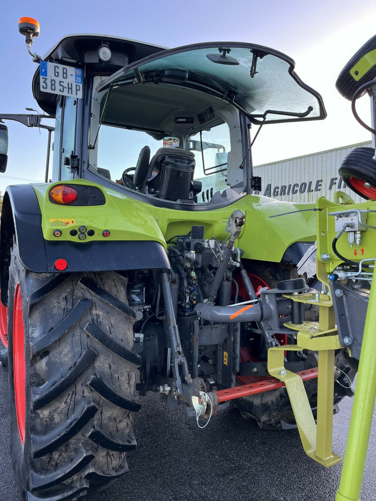 Traktor типа CLAAS ARION 530 HEXASHIFT, Gebrauchtmaschine в PONTIVY (Фотография 5)