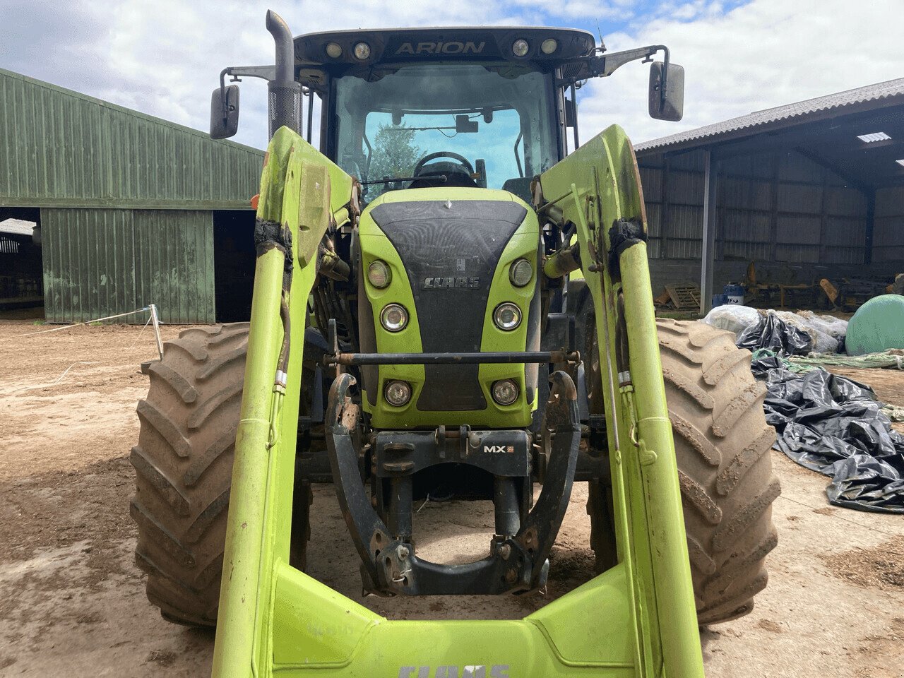 Traktor Türe ait CLAAS ARION 540 CIS ELECTR, Gebrauchtmaschine içinde PONTIVY (resim 3)