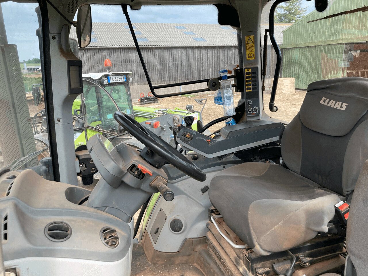 Traktor van het type CLAAS ARION 540 CIS ELECTR, Gebrauchtmaschine in PONTIVY (Foto 4)