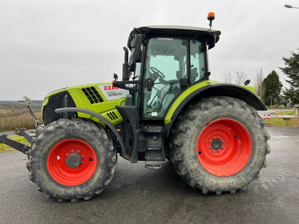 Traktor του τύπου CLAAS ARION 550 CIS  T4F, Gebrauchtmaschine σε Aubiet (Φωτογραφία 4)