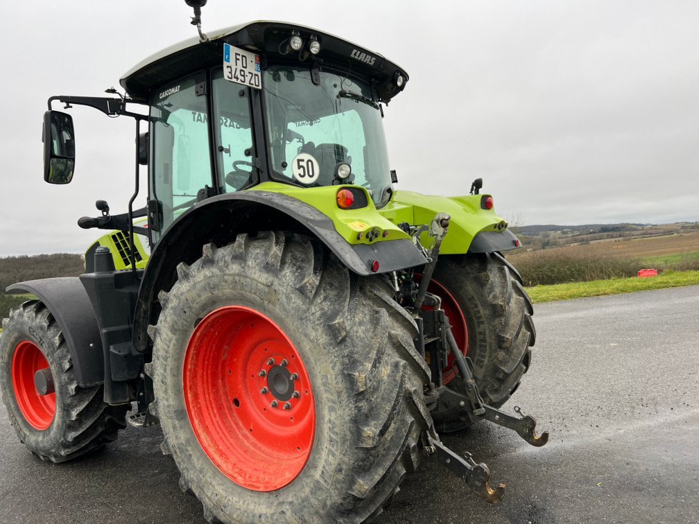 Traktor van het type CLAAS ARION 550 CIS  T4F, Gebrauchtmaschine in Aubiet (Foto 5)