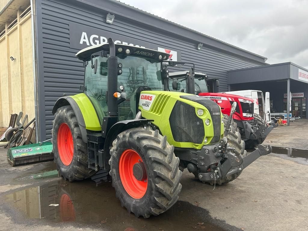 Traktor typu CLAAS ARION 550 CIS, Gebrauchtmaschine w BOULOGNE SUR GESSE (Zdjęcie 2)