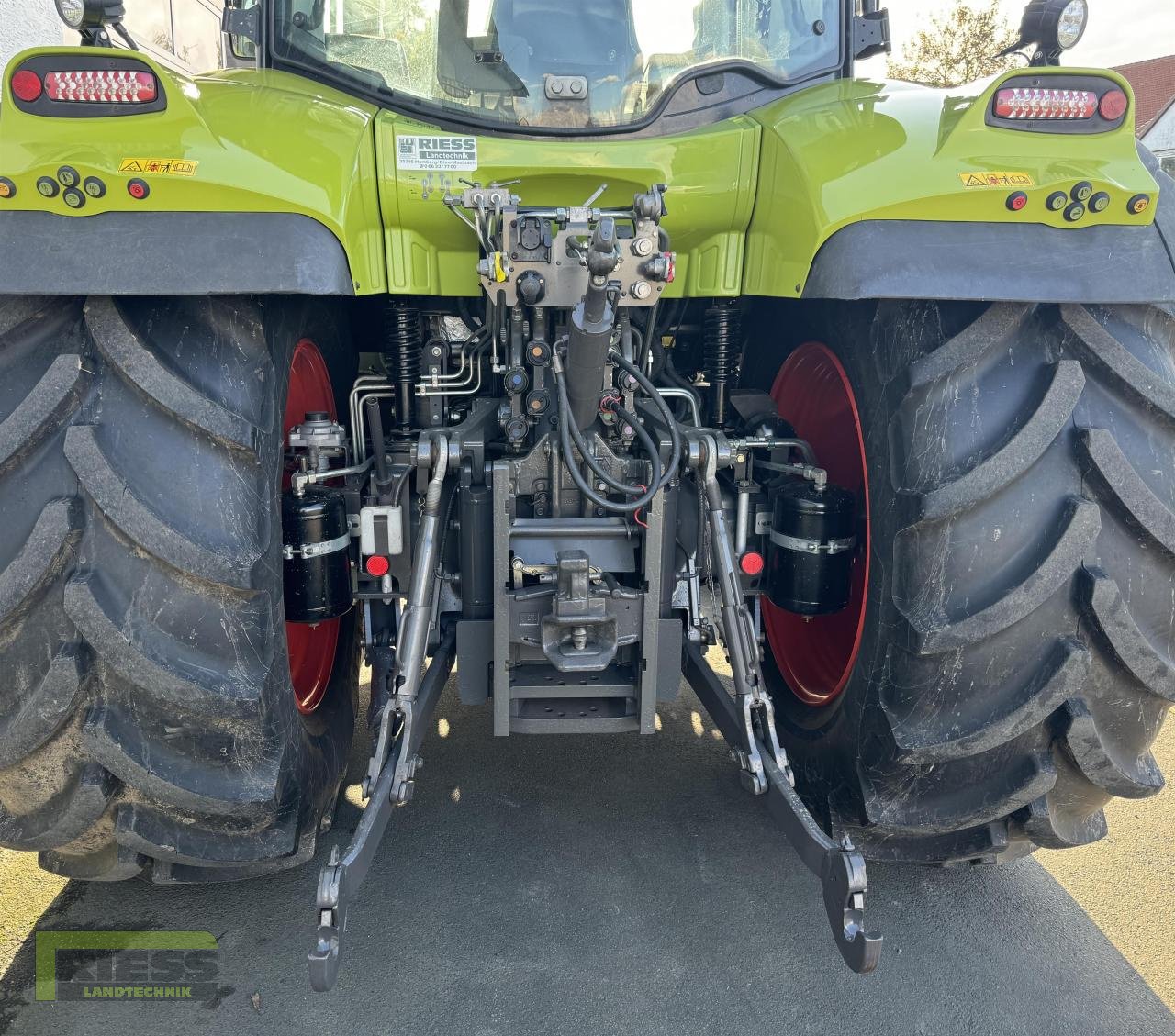 Traktor typu CLAAS ARION 550 Cmatic CEBIS A35, Gebrauchtmaschine w Homberg (Ohm) - Maulbach (Zdjęcie 23)