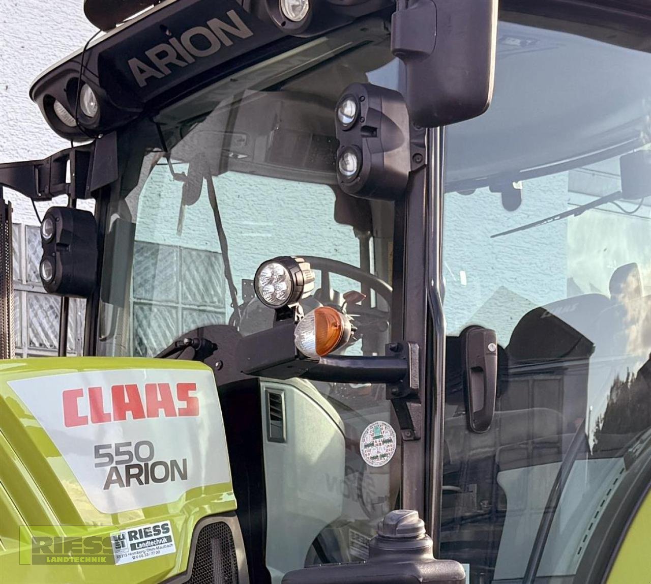 Traktor des Typs CLAAS ARION 550 Cmatic CEBIS A35, Gebrauchtmaschine in Homberg (Ohm) - Maulbach (Bild 28)