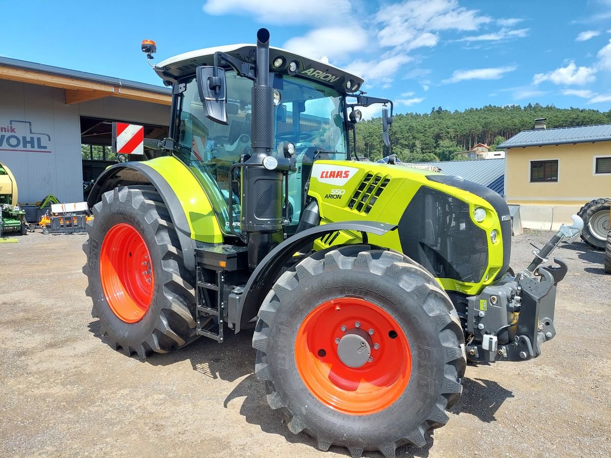 Traktor typu CLAAS Arion 550 CMATIC CEBIS, Neumaschine w Hollenthon (Zdjęcie 2)