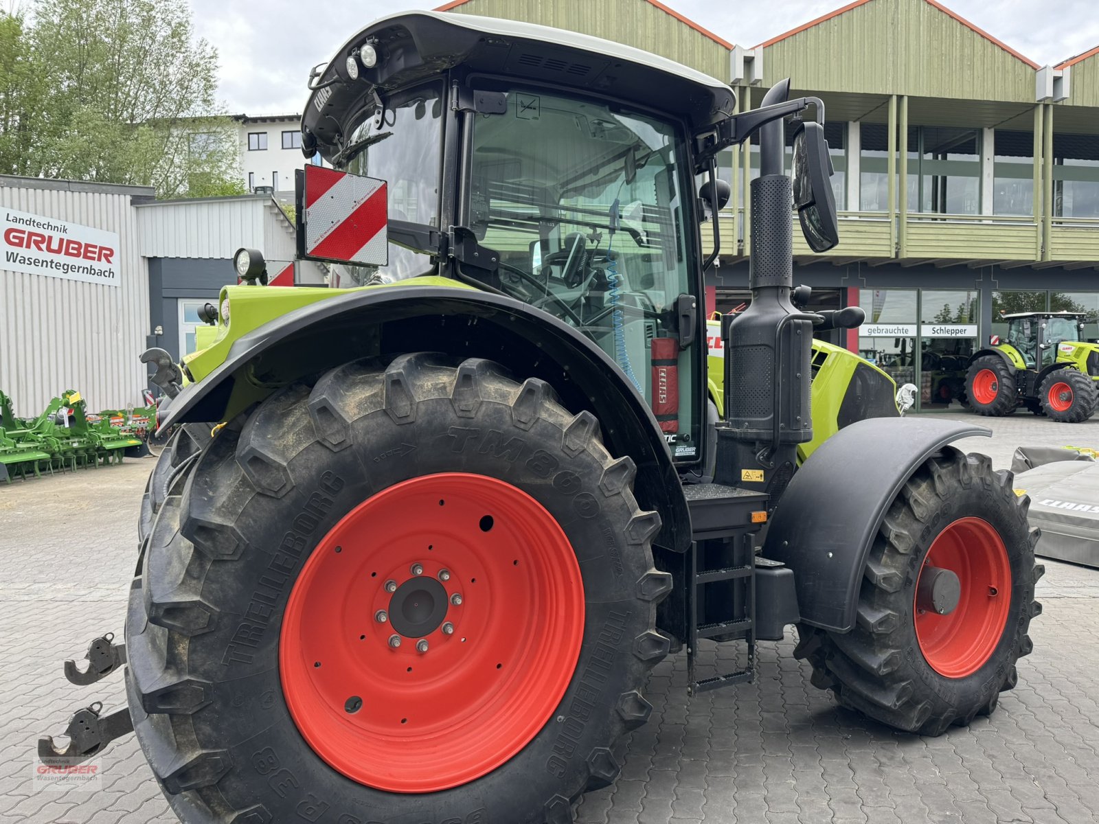 Traktor des Typs CLAAS Arion 550 CMATIC CEBIS, Gebrauchtmaschine in Dorfen (Bild 10)