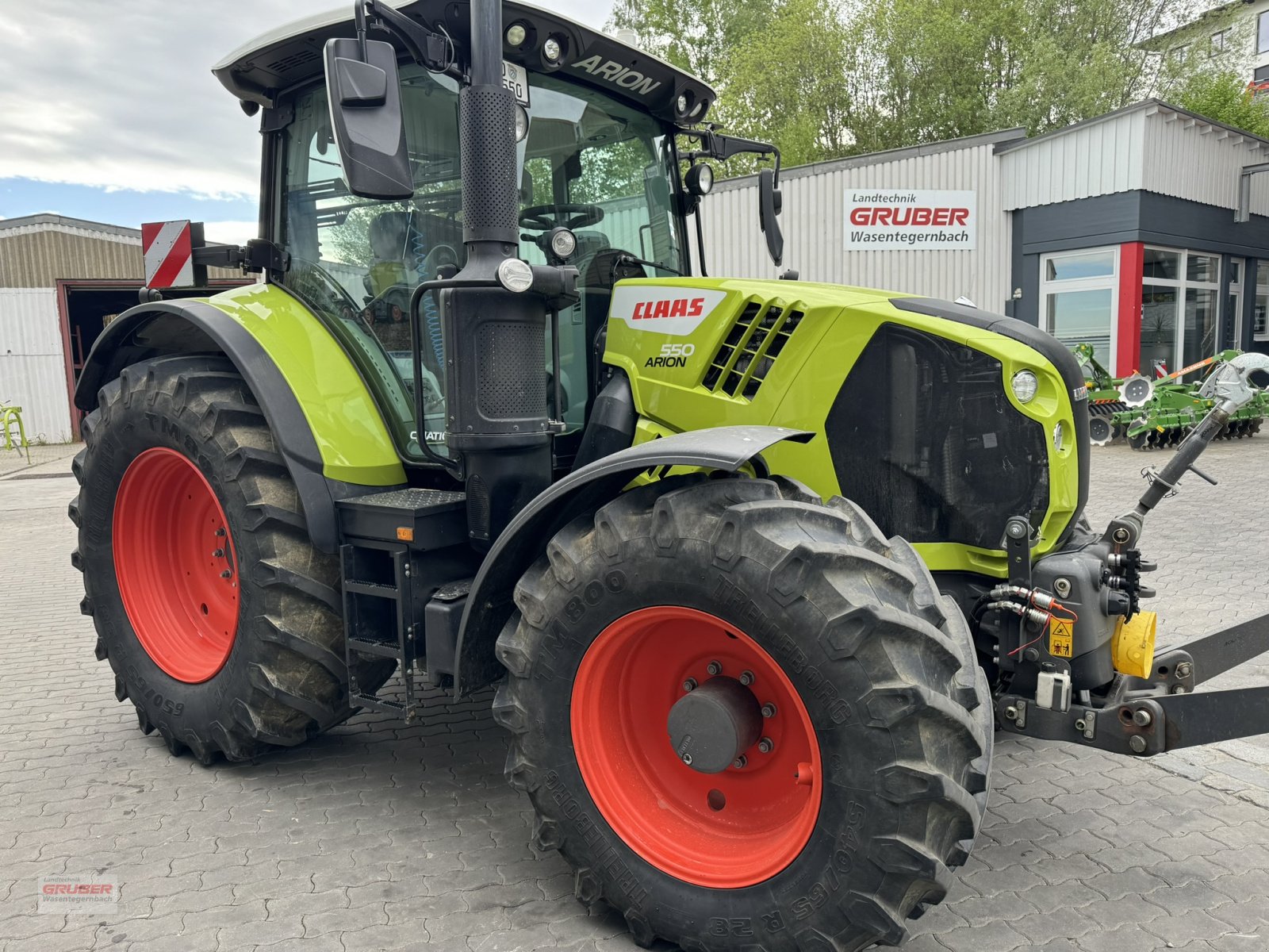 Traktor типа CLAAS Arion 550 CMATIC CEBIS, Gebrauchtmaschine в Dorfen (Фотография 11)