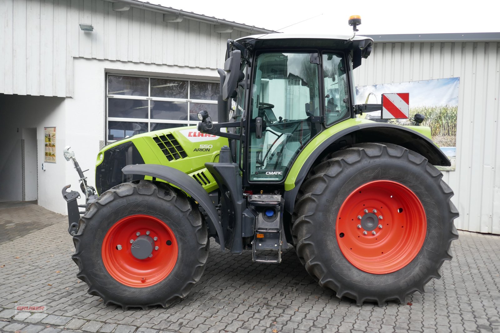 Traktor of the type CLAAS Arion 550 CMATIC CEBIS, Gebrauchtmaschine in Dorfen (Picture 11)