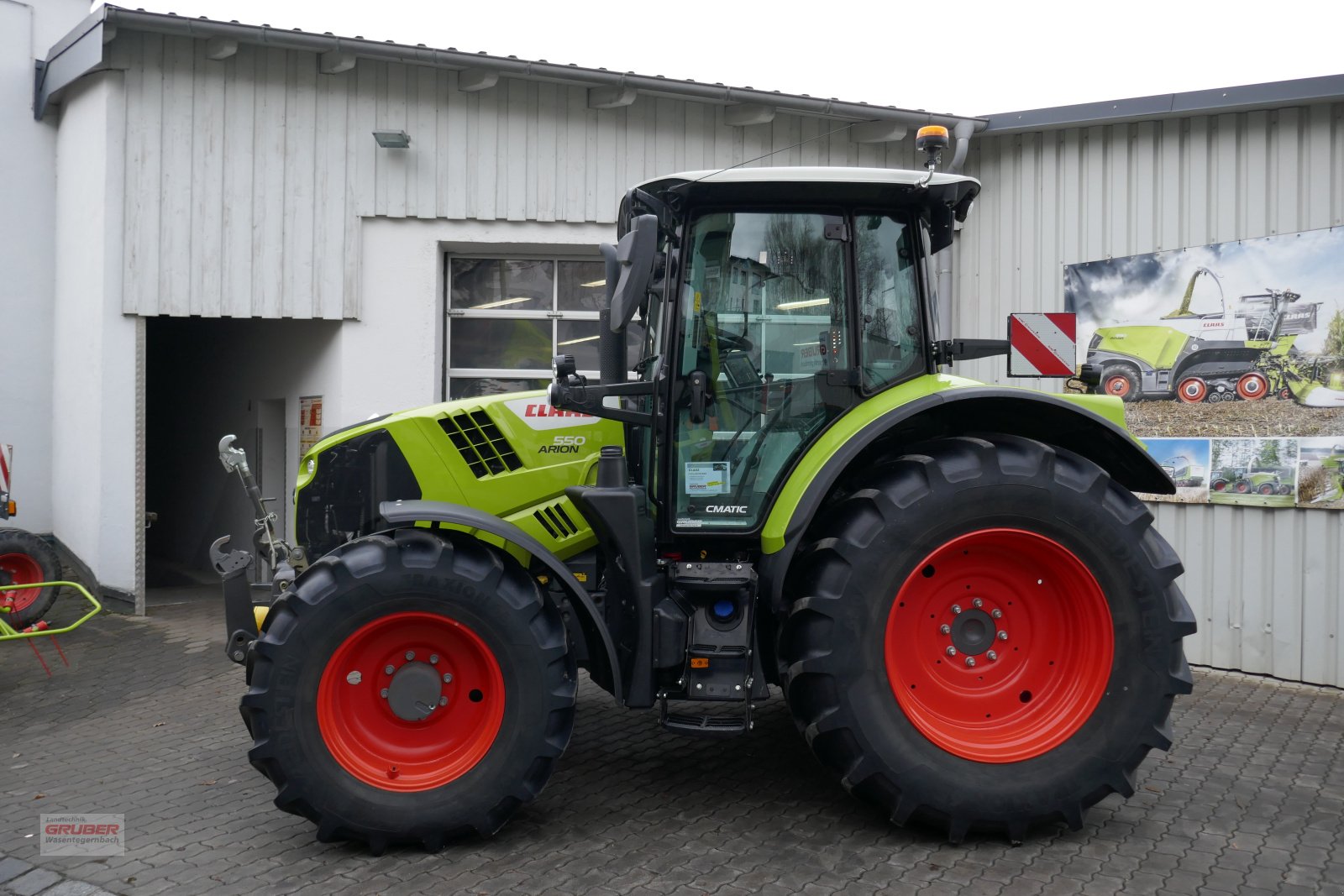 Traktor a típus CLAAS Arion 550 CMATIC CEBIS, Gebrauchtmaschine ekkor: Dorfen (Kép 8)