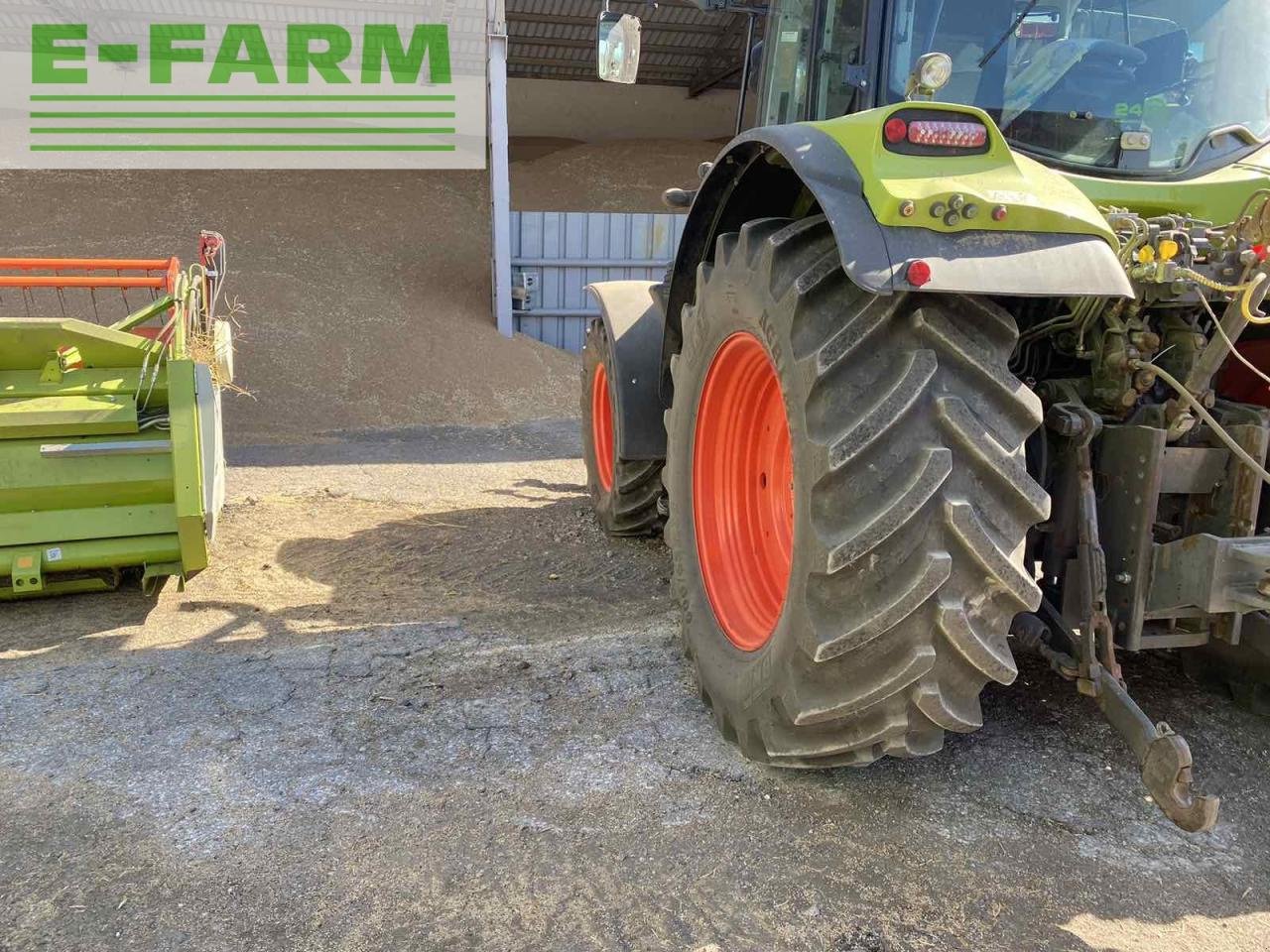 Traktor typu CLAAS ARION 550 CMATIC CMATIC, Gebrauchtmaschine w Hamburg (Zdjęcie 4)