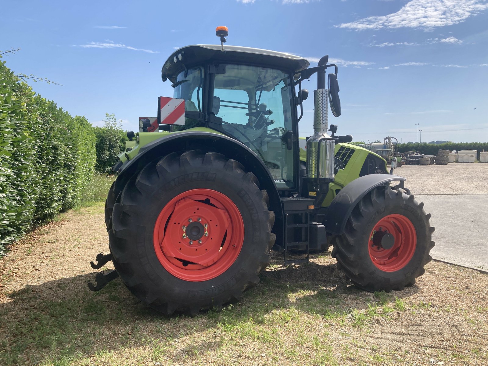 Traktor Türe ait CLAAS ARION 550 CMATIC S5, Gebrauchtmaschine içinde ST CLEMENT DE LA PLACE (resim 5)