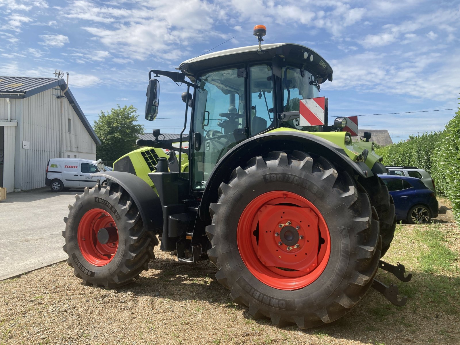 Traktor des Typs CLAAS ARION 550 CMATIC S5, Gebrauchtmaschine in ST CLEMENT DE LA PLACE (Bild 4)