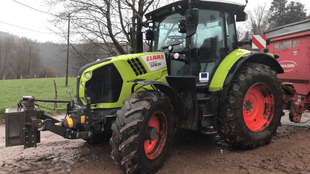 Traktor des Typs CLAAS ARION 550, Gebrauchtmaschine in azerailles (Bild 2)