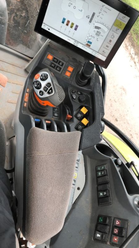 Traktor a típus CLAAS ARION 550, Gebrauchtmaschine ekkor: Vogelsheim (Kép 7)