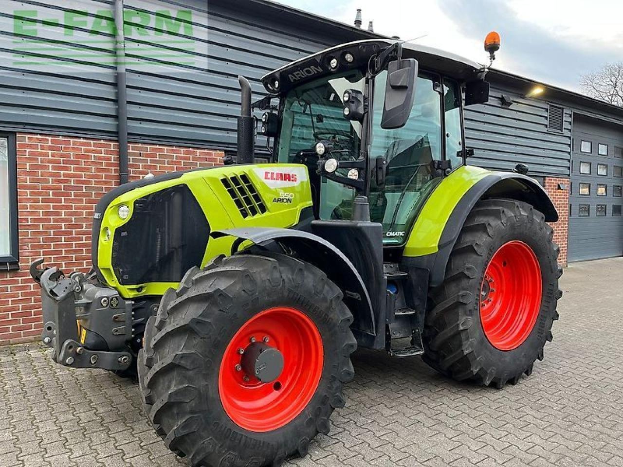 Traktor van het type CLAAS arion 550, Gebrauchtmaschine in ag BROEKLAND (Foto 1)